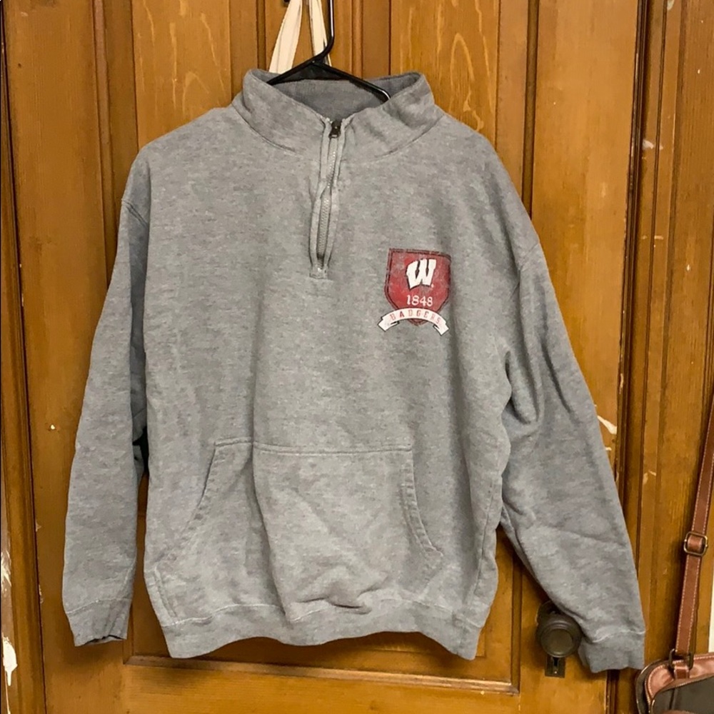 Wisconsin Badgers half zip sweatshirt XL